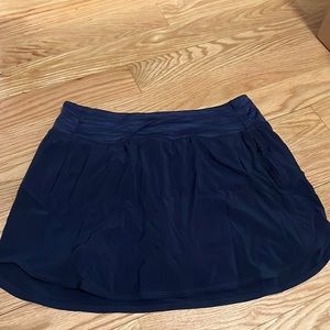 Hudson 4” skort, new with tags size L